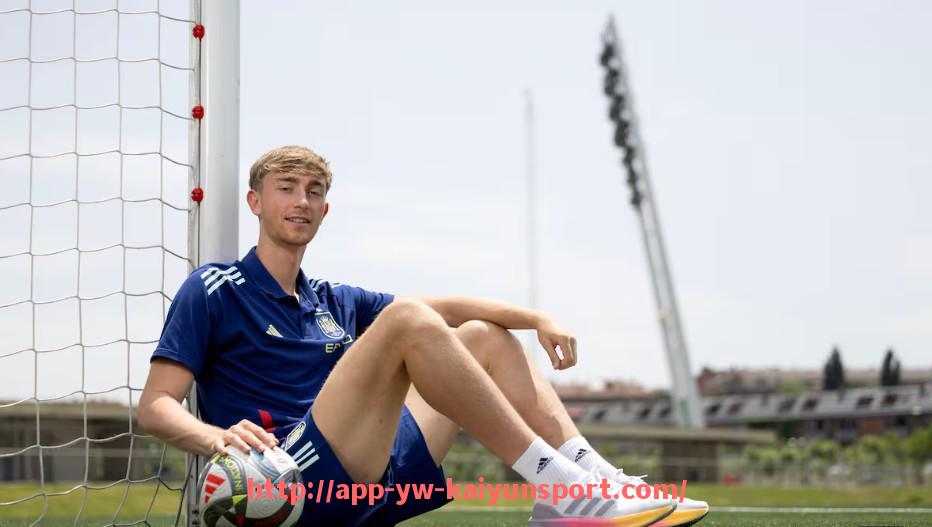 开云体育官网app下载-英超比赛中球员昏迷事故及应急处理机制